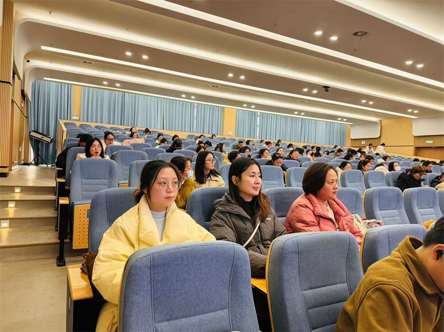 合肥市双岗幼儿园教师参加国家中小学智慧教育平台应用案例写作培训